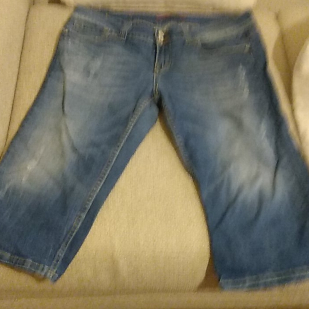 Capris - Picture 2 of 5